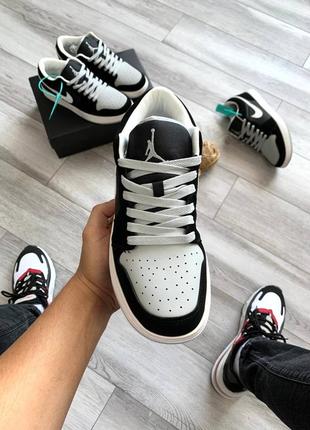 Nike air jordan4 фото