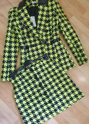 Жіночий костюм