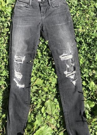 Джинсы j brand