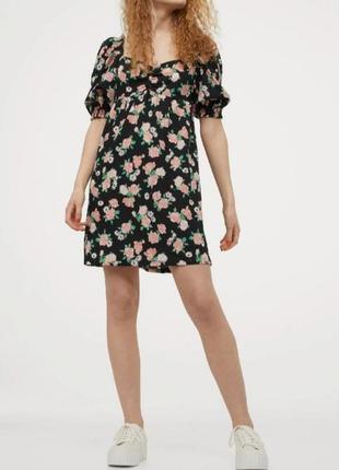 Легка літня сукня з квітковим принтом4 фото