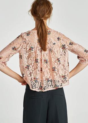 Нежная женственная гипюровая блузка с вышивкой3 фото