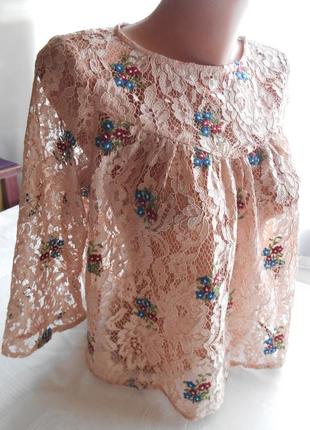 Нежная женственная гипюровая блузка с вышивкой8 фото