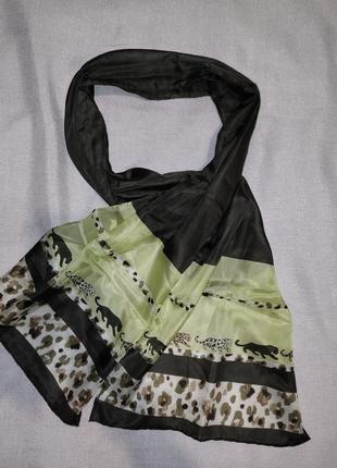 Шелковый шарф леопарды зеленый2 фото