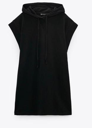 Платье zara с капюшоном на регулируемом шнурке и короткими рукавами4 фото