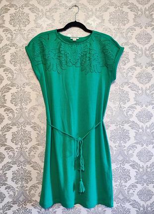 Насичене зелене плаття сарафан сукня з пояском