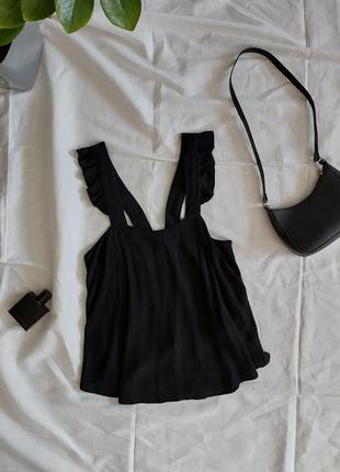 Топ з рюшами