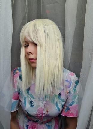 Парик топер блонд каре с челкой термо перука світла біла з чубчиком2 фото