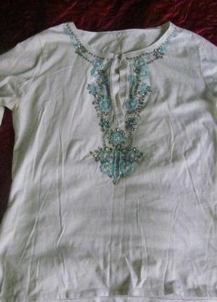 Футболка з вишивкою стеклярусом
