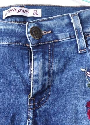 Джинсы с вышивкой gloria jeans размер 424 фото