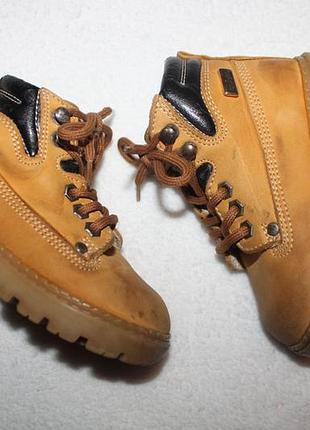 Черевички демісезонні фірми chicco 21 розмір по устілці 13 див.