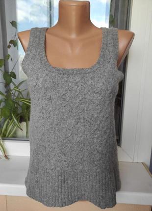 Жилетка. вовняний жилет. стильний жилет.