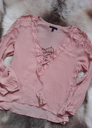 Блуза мерцающей цвета с шнуровкой