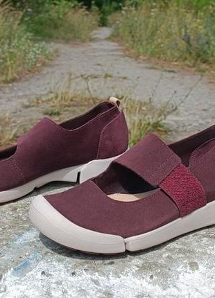 Жіночі замшеві мокасіни, туфлі clarks trigenic