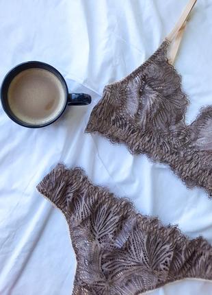 Комплект бралет і стрінги