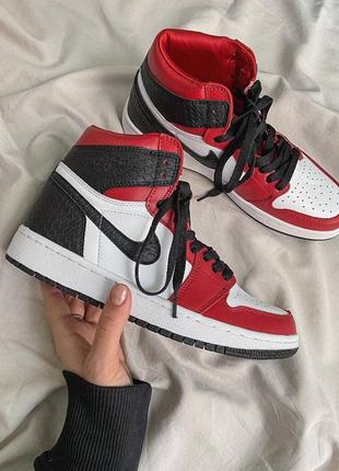 Nike air jordan 1 retro high black red white 1 жіночі кросівки найк аїр джордан6 фото