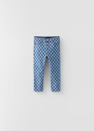Вузькі джинси в клітку zara