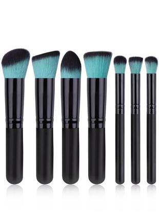 Тіні і набір пензликів для макіяжу/ кисти для макияжа