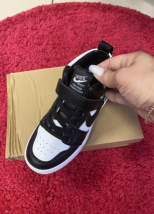 Кроссовки 3