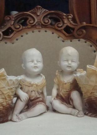 Антикварные парные статуэтки 19 век дети фарфор германия