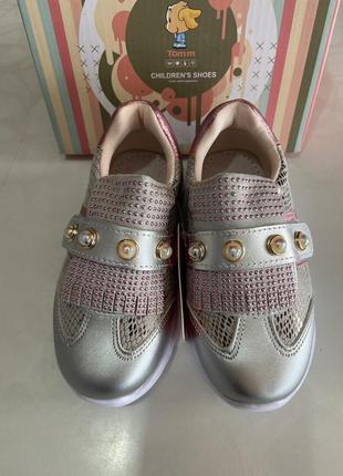 Легенькі кросівочки для дівчаток