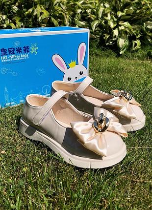 Крутезні туфельки для дівчаток😍❤️