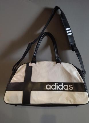 Вінтажна сумка adidas для спортзалу і в подорожі