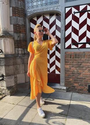 Шикарное желтое платье на запах, длинное нежное