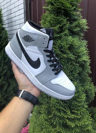 Чоловічі кросівки nike air jordan 1 retro grey white black