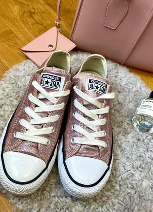 Рожеві кеди converse