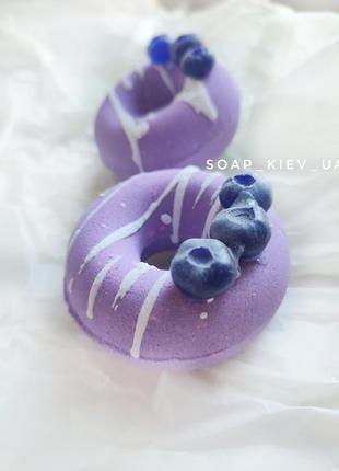 Бомбочка пончик для ванни "лісова ягода"2 фото