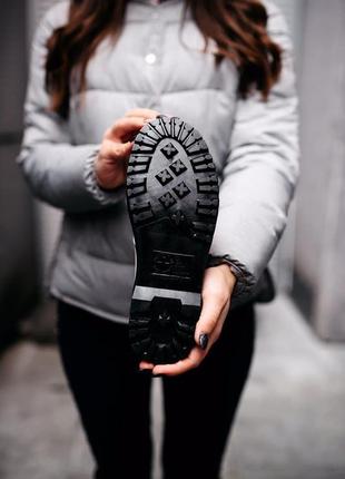Ботінки жіночі dr. martens chelsea 2976 white

/ женские ботинки мартинс6 фото