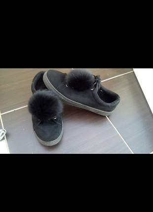 Туфлі спортивні, кеди