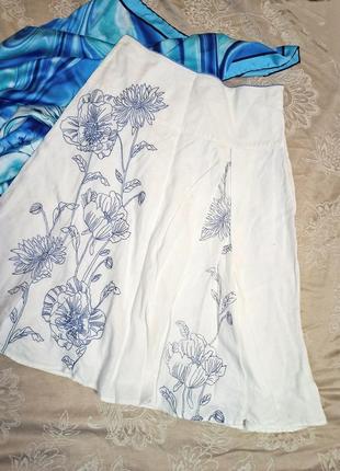 Нова білосніжна спідниця з вишивкою блакитною шовковою ниткою.,42-46разм, monsoon.