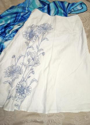 Новая белоснежная юбка  с вышивкой голубой шёлковой нитью.,42-46разм, monsoon.4 фото