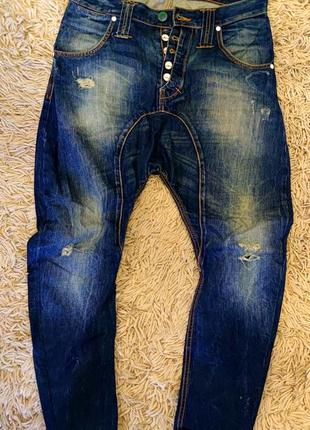 Мужские ультрамодные джинсы humor

галифе с матней тёмно-синего цвета с потертостями размер 32/32
