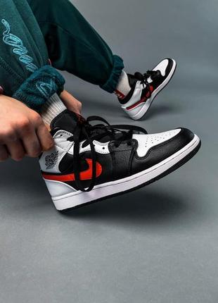 Nike air jordan 1 mid black chile red white женские кроссовки найк аир джордан