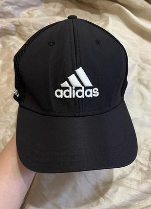 Чорна кепка бейсболка adidas taylormade adizero