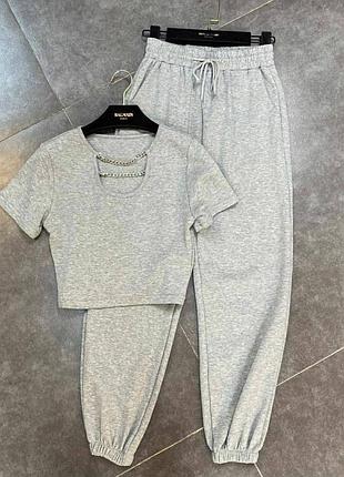 Спортивный костюм (топ с цепочками и спортивные штаны / спортивки / джоггеры )