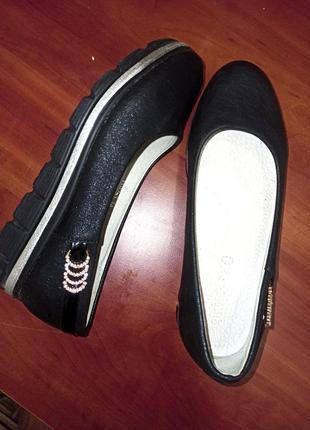 Черные новые туфли туфельки на девочку в школу ортопедическая стелька2 фото