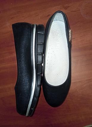 Черные новые туфли туфельки на девочку в школу ортопедическая стелька7 фото