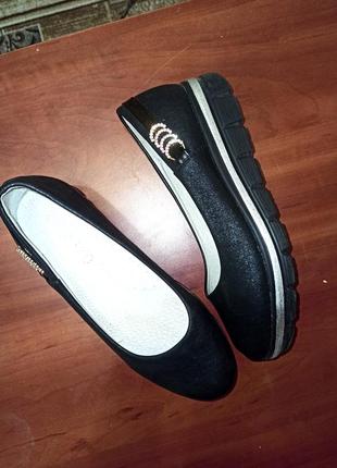 Черные новые туфли туфельки на девочку в школу ортопедическая стелька