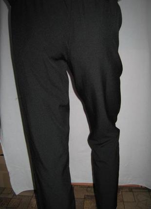 Элегантные женские черные брюки б/у, размер 46-48, укороченные костюмные4 фото