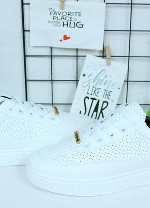 Кросівки підліткові та дорослі