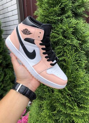 Жіночі кросівки nike air jordan 1 retro pink