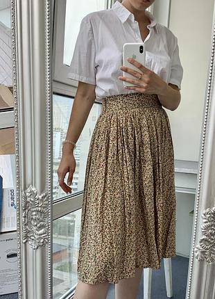 Спідниця міді