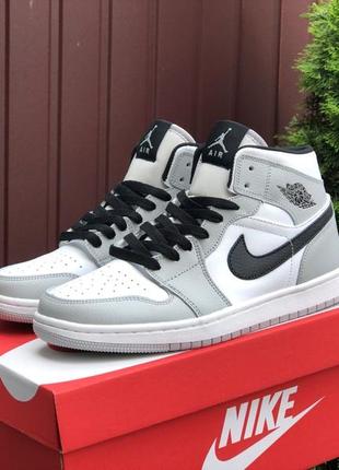 Жіночі кросівки nike air jordan 1 retro white grey black2 фото