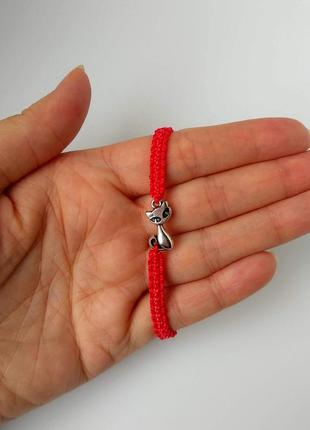 Браслет на руку червона нитка котик