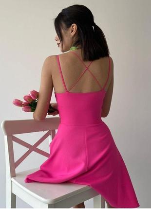 Стильне красиве яскраве плаття на тонких бретелях5 фото