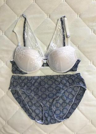 Вишуканий комплект intimissimi 75b