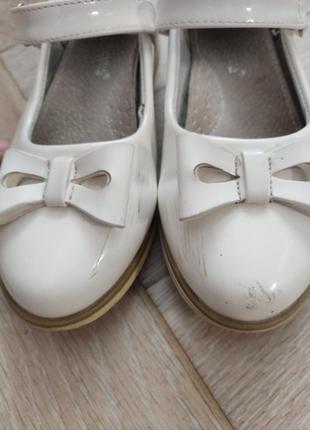Туфлі лакові білі царівна2 фото